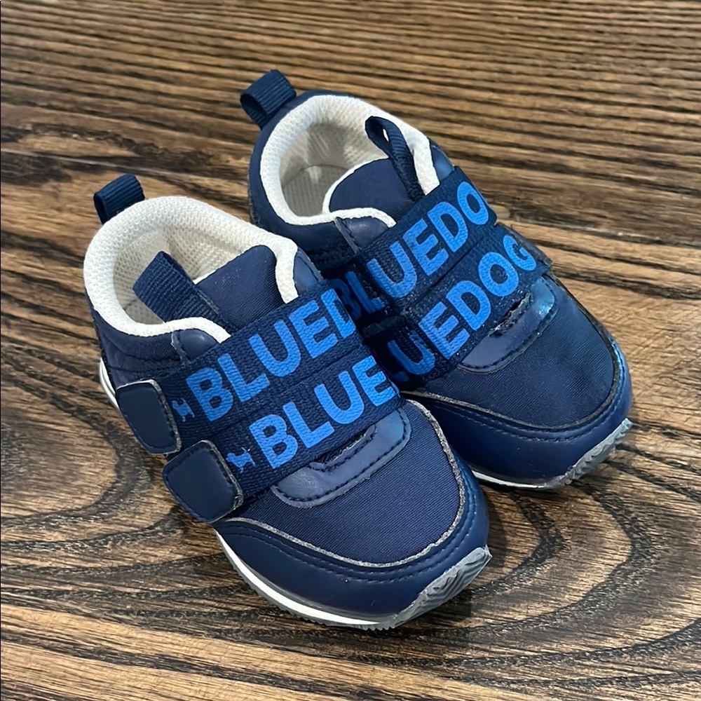 *Like New*Blue Dog Baby Sneakers
